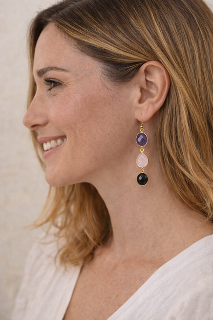 Boucles d’oreilles Harmonie – Améthyste, Quartz rose et Onyx noir | Gold Filled